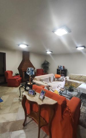 Casa de condomínio à venda com 267m², 4 quartos e 4 vagas