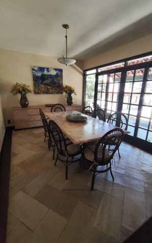 Casa de condomínio à venda com 267m², 4 quartos e 4 vagas Casa de condomínio à venda com 267m², 4 quartos e 4 vagasSala