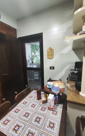 Casa de condomínio à venda com 267m², 4 quartos e 4 vagas