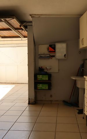 Casa à venda com 140m², 3 quartos e 3 vagasGaragem