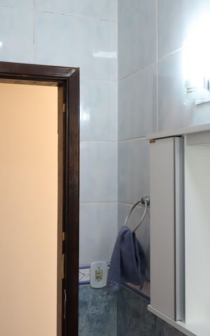 Casa à venda com 140m², 3 quartos e 3 vagasBanheiro superior