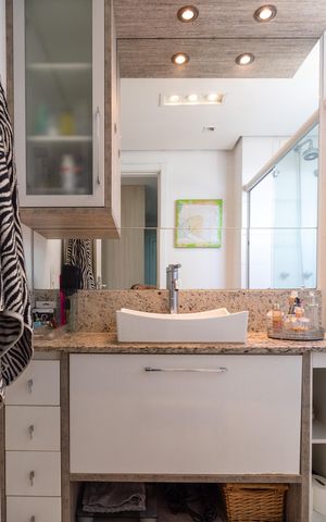 Apartamento à venda com 124m², 3 quartos e 2 vagasBanheiro do Quarto 1 suíte