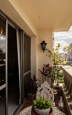 Apartamento à venda com 110m², 3 quartos e 2 vagasVaranda