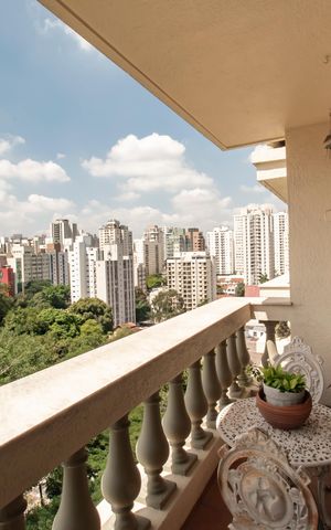Apartamento à venda com 110m², 3 quartos e 2 vagasVaranda