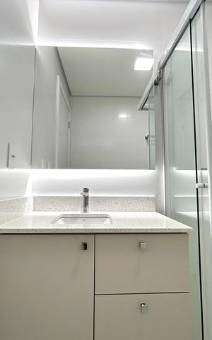 Apartamento para alugar com 85m², 2 quartos e 1 vaga Apartamento para alugar com 85m², 2 quartos e 1 vagaBanheiro suíte 1