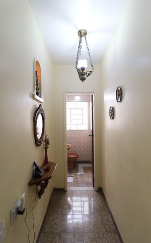 Casa à venda com 284m², 4 quartos e 4 vagas