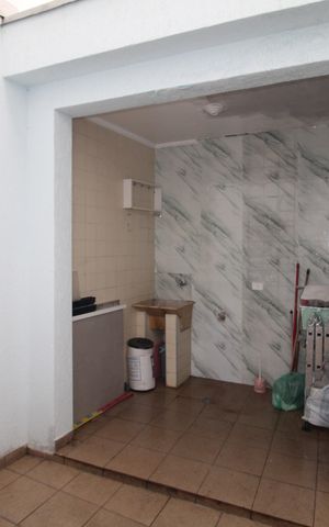 Casa à venda com 79m², 2 quartos e sem vagaÁrea de Serviço