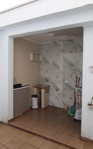 Casa à venda com 79m², 2 quartos e sem vagaÁrea de Serviço