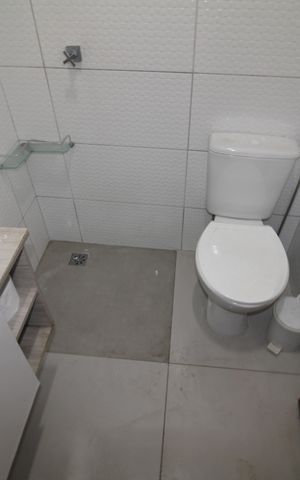 Casa à venda com 79m², 2 quartos e sem vagaÁrea de Serviço - Banheiro