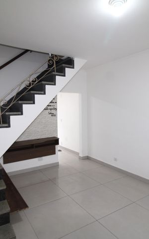 Casa à venda com 79m², 2 quartos e sem vagaSala
