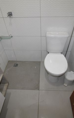 Casa à venda com 79m², 2 quartos e sem vagaÁrea de Serviço - Banheiro