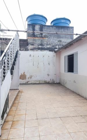 Casa à venda com 672m², 5 quartos e 2 vagasQuintal