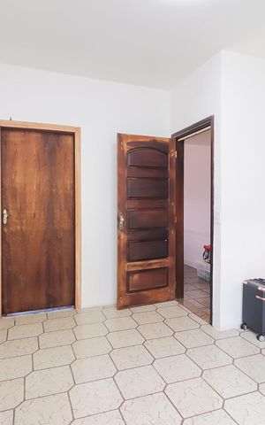 Casa à venda com 672m², 5 quartos e 2 vagasQuarto 2 - Suíte