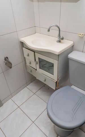 Casa à venda com 672m², 5 quartos e 2 vagasEdícula - Banheiro