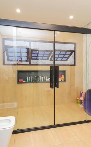 Casa à venda com 672m², 5 quartos e 2 vagasBanheiro da Suíte 1
