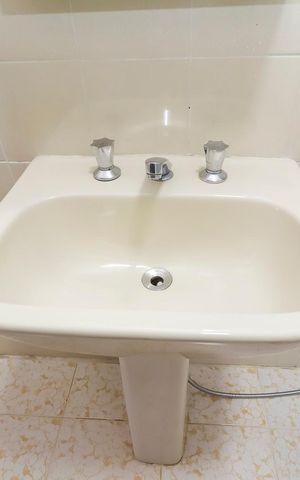 Casa à venda com 672m², 5 quartos e 2 vagasBanheiro Social