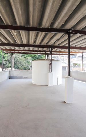 Casa à venda com 672m², 5 quartos e 2 vagasTerraço