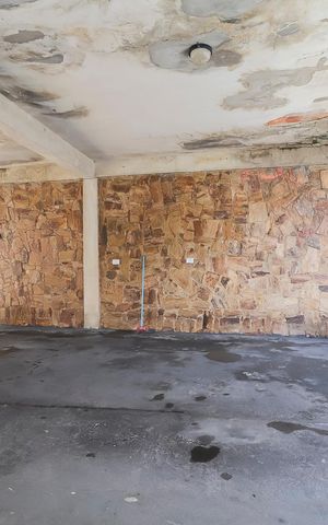 Casa à venda com 672m², 5 quartos e 2 vagasGaragem