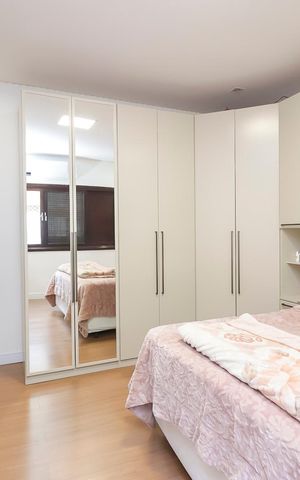 Casa à venda com 672m², 5 quartos e 2 vagasQuarto 1 - Suíte