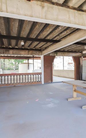 Casa à venda com 672m², 5 quartos e 2 vagasEspaço Gourmet