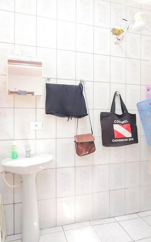 Casa à venda com 672m², 5 quartos e 2 vagasBanheiro de serviço