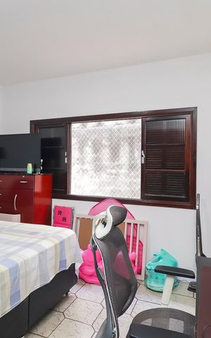 Casa à venda com 672m², 5 quartos e 2 vagasQuarto 4