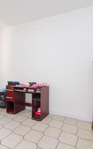 Casa à venda com 672m², 5 quartos e 2 vagasQuarto 2 - Suíte