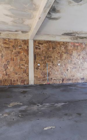 Casa à venda com 672m², 5 quartos e 2 vagasGaragem