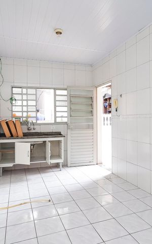 Casa à venda com 672m², 5 quartos e 2 vagasEdícula - Cozinha