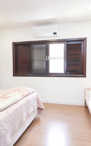 Casa à venda com 672m², 5 quartos e 2 vagasQuarto 1 - Suíte