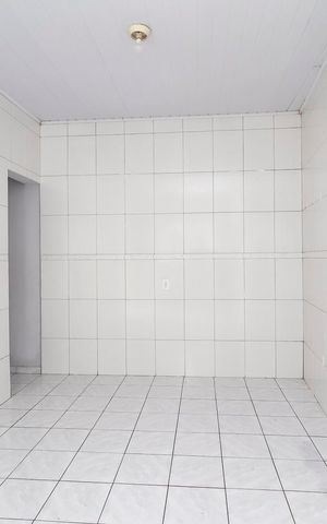 Casa à venda com 672m², 5 quartos e 2 vagasEdícula - Cozinha