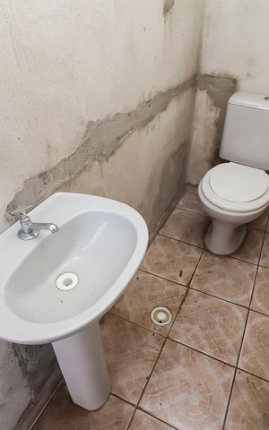 Casa à venda com 672m², 5 quartos e 2 vagasBanheiro Externo
