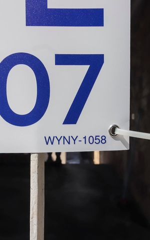 Casa à venda com 672m², 5 quartos e 2 vagasPlaquinha - Cód. WYNY-1058