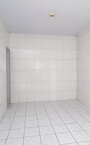 Casa à venda com 672m², 5 quartos e 2 vagasEdícula - Cozinha