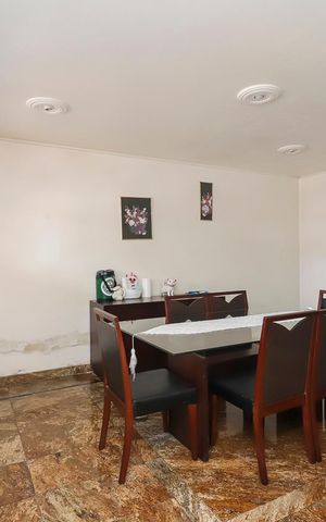 Casa à venda com 672m², 5 quartos e 2 vagasSala de Jantar 2