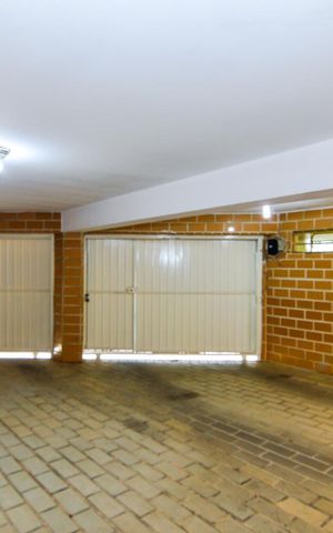 Casa à venda com 190m², 2 quartos e 4 vagasGaragem