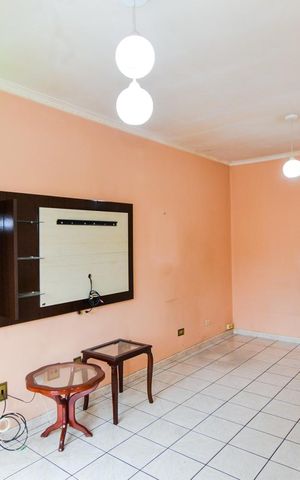 Casa à venda com 190m², 2 quartos e 4 vagasSala