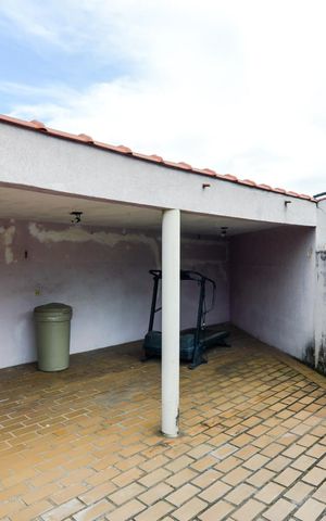 Casa à venda com 190m², 2 quartos e 4 vagasVaranda
