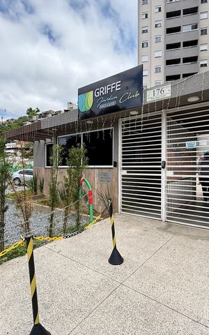 Apartamento à venda com 37m², 2 quartos e sem vaga Apartamento à venda com 37m², 2 quartos e sem vagaFachada