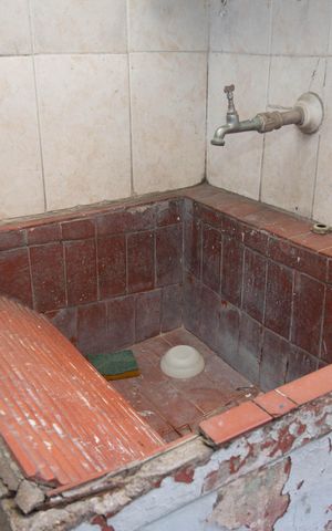 Casa à venda com 195m², 2 quartos e 3 vagas