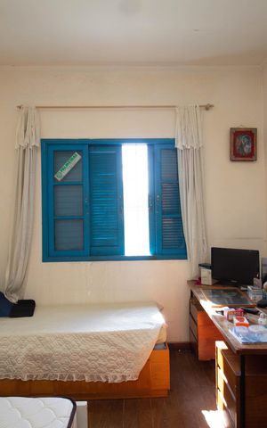 Casa à venda com 195m², 2 quartos e 3 vagas