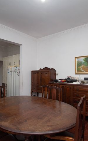 Casa à venda com 195m², 2 quartos e 3 vagas
