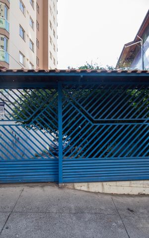 Casa à venda com 195m², 2 quartos e 3 vagas