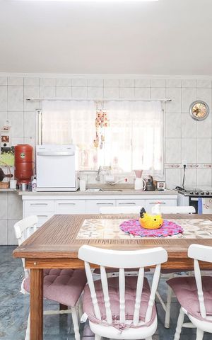Casa à venda com 280m², 3 quartos e 3 vagasCozinha