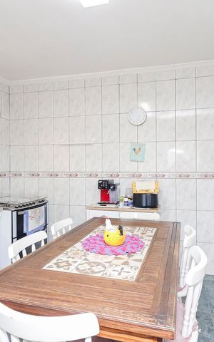 Casa à venda com 280m², 3 quartos e 3 vagasCozinha