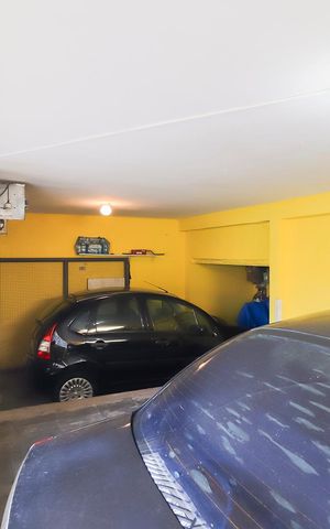 Casa à venda com 280m², 3 quartos e 3 vagasGaragem