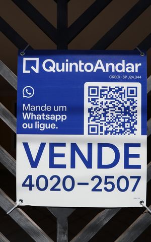Casa à venda com 151m², 3 quartos e 2 vagas Casa à venda com 151m², 3 quartos e 2 vagasplaca doc VDLZ-181