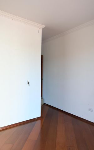 Casa à venda com 151m², 3 quartos e 2 vagas Casa à venda com 151m², 3 quartos e 2 vagassuíte