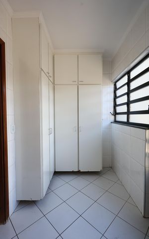 Casa à venda com 151m², 3 quartos e 2 vagas Casa à venda com 151m², 3 quartos e 2 vagasÁrea de Serviço