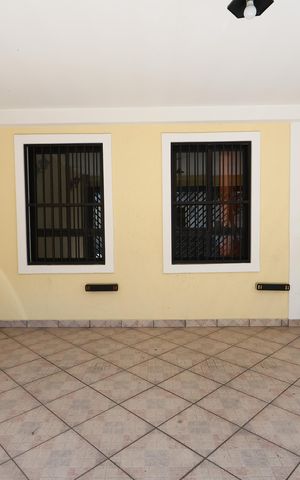 Casa à venda com 151m², 3 quartos e 2 vagas Casa à venda com 151m², 3 quartos e 2 vagasGaragem